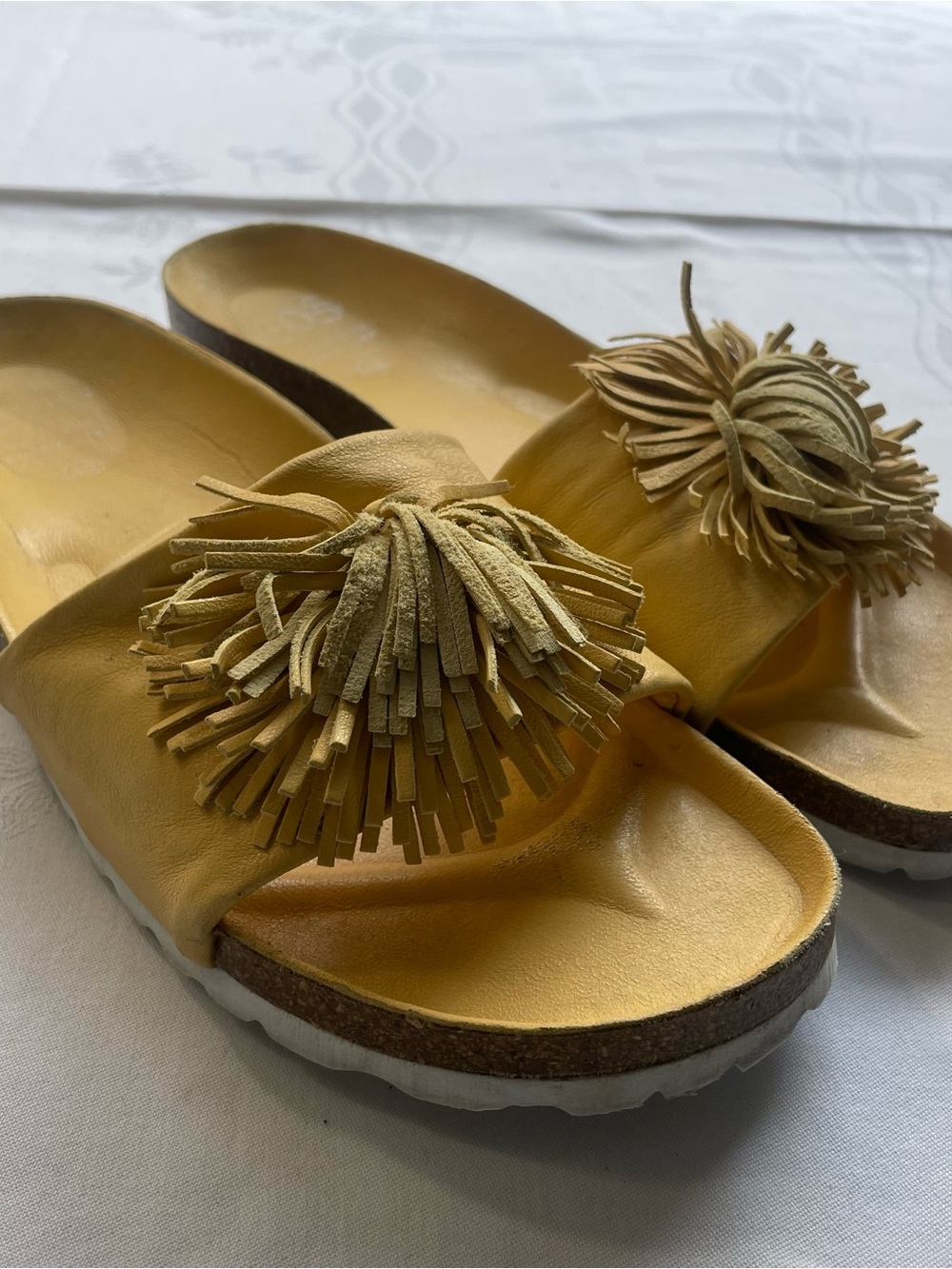 EOS Handcrafted Yellow Leather Fringe Pom Pom Slide Sandals Size 42